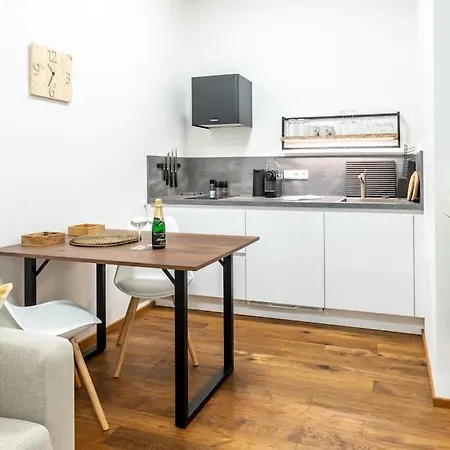 Horsky V Resortu Se Sluzbami A Wellness Apartmán *