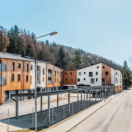 Horsky V Resortu Se Sluzbami A Wellness Apartmán Vrchlabí