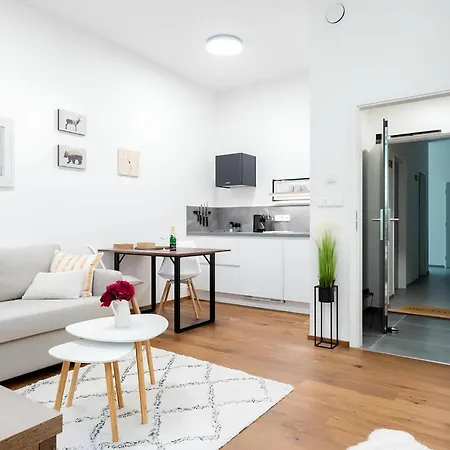 Horsky V Resortu Se Sluzbami A Wellness Apartmán