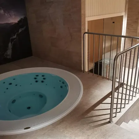 Horsky V Resortu Se Sluzbami A Wellness *